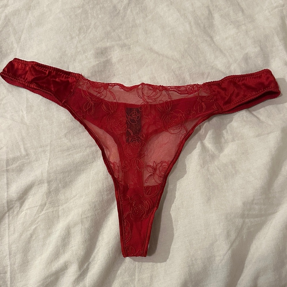Kiki De Montparnasse Red Lace Thong